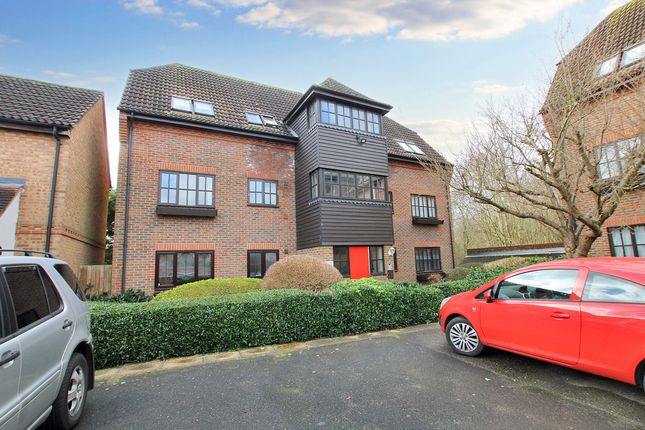 Flat for sale in Box Close, Steeple View