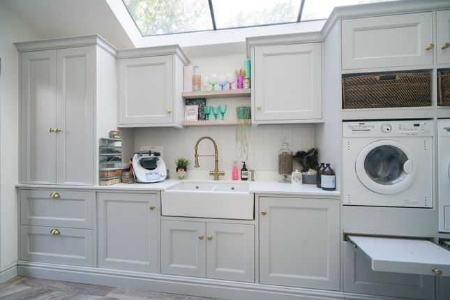 59-Elizabeth-11-Ave-1012