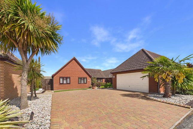 3-bed house on 12, Brinkley Way, Suffolk, £825,000
