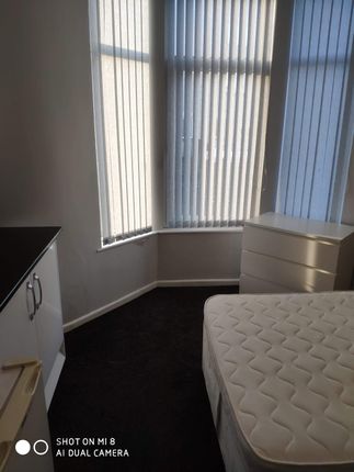 Shared accommodation to rent in Doncaster Road, Barnsley, South Yorkshire