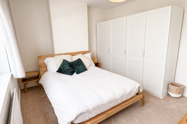 87, Briar Road, Watford photo 3