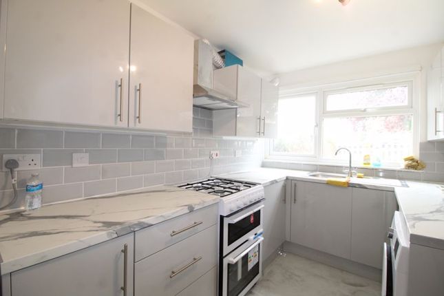 59, Arrow Close, Luton photo 5