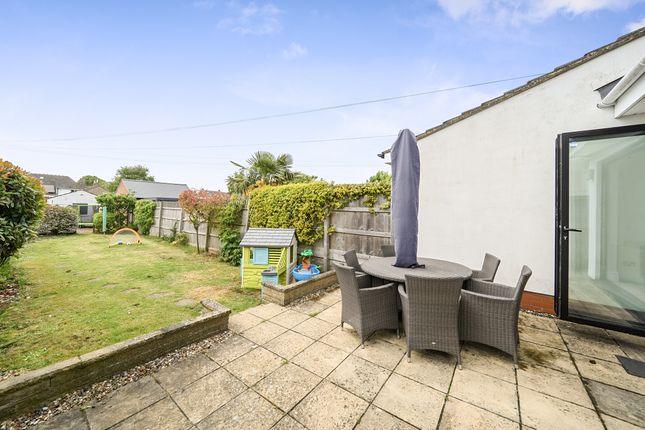 139, Goddard Avenue, Swindon photo 4