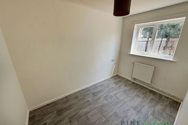 86 Linden Road, Worksop photo 4