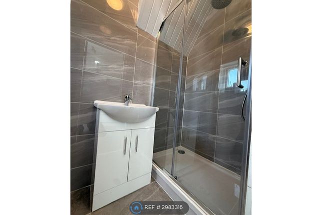 Flat, A Easthill Wandsworth, London photo 5