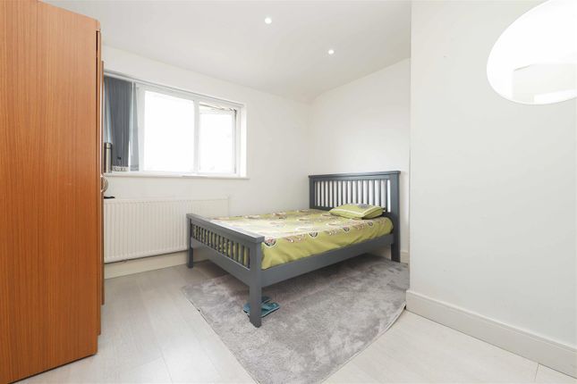 Terraced house for sale in Lilac Place, Yiewsley, West Drayton