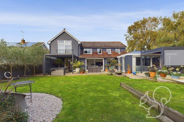 4, Firs Hamlet, West Mersea photo 3