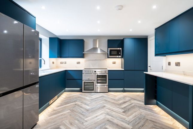 61, Goldstone Lane, Hove photo 4