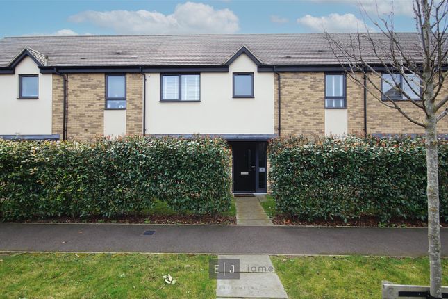 Thumbnail Terraced house to rent in Park View, Chigwell