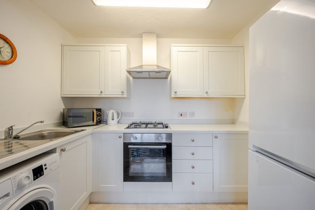 Flat 15, Trinity Court, 88, Winchester Road, Hampshire photo 4