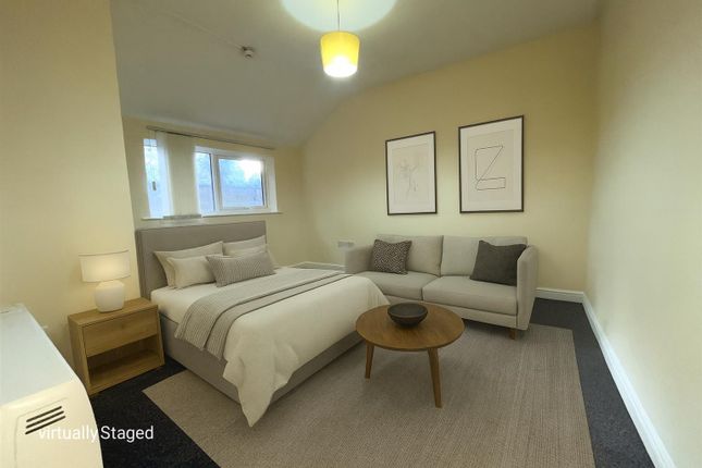 Lounge / Bedroom