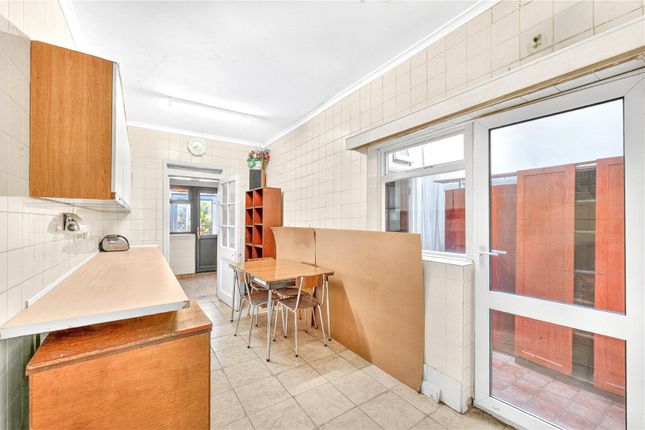 58, Clarendon Road, London photo 4