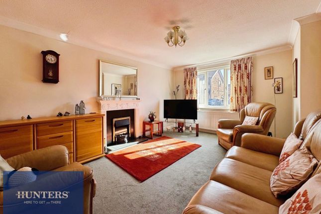 14, Pondwell Drive, Chesterfield photo 3