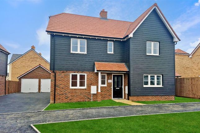 Thumbnail Detached house for sale in Scocles Road, Minster On Sea, Sheerness, Kent