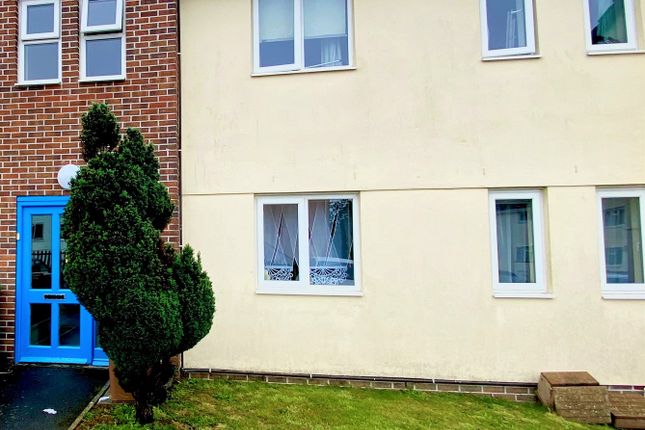Thumbnail Flat for sale in Beaufort Close, Plymouth