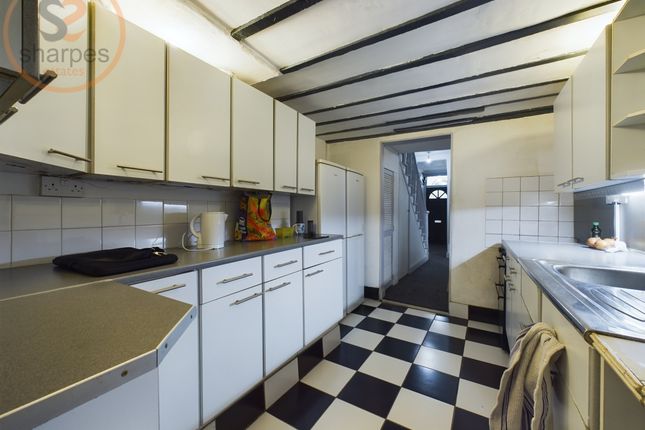 53D High Street Colliers Wood, London photo 3