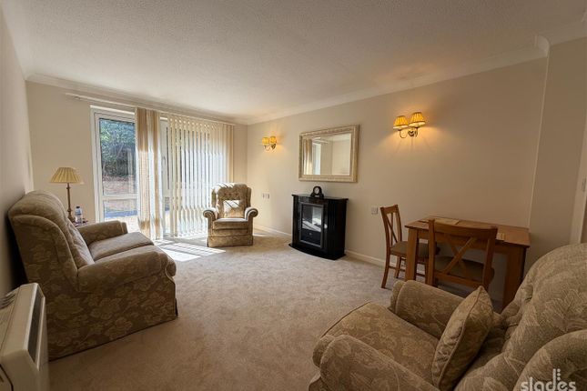 Flat 2 Palermo Court, 3, Durley Chine Road, Bournemouth photo 3