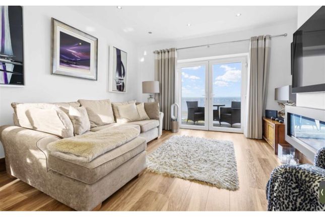 Flat 2/Glanaber, Lon Pont Morgan, Abersoch photo 3