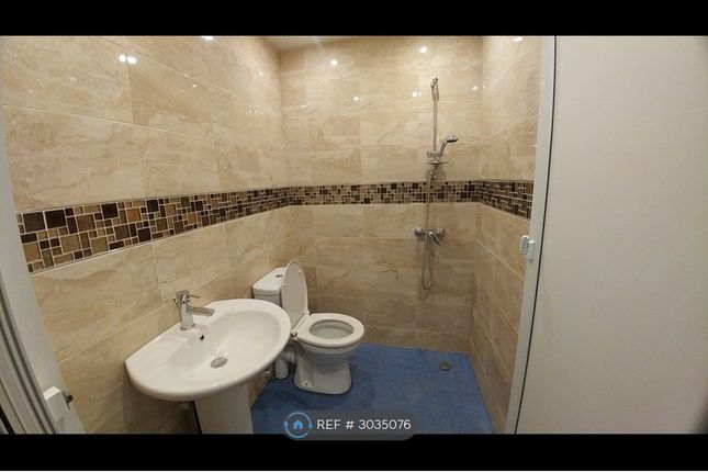 Apartment, Rawson Place, Bradford photo 5