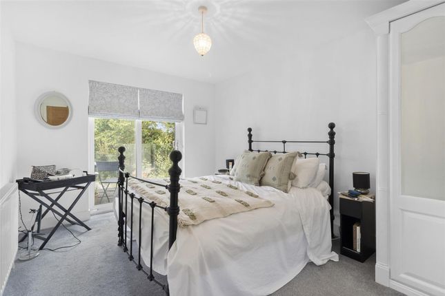 31 The Finches, Bexhill-On-Sea photo 4