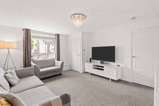 34, Lendrick Drive, Falkirk photo 4
