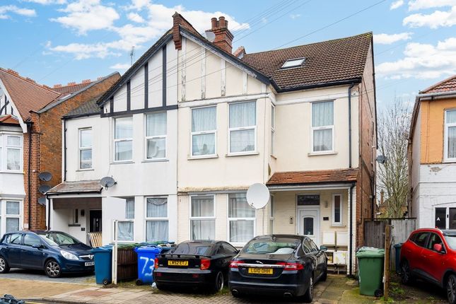 Flat to rent in Hindes Road, Harrow