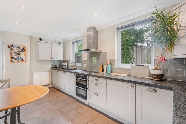 27, Curtis Way, Berkhamsted photo 4
