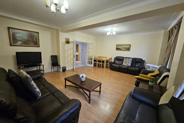 Flat 8, Harrowby Court, Harrowby Street, London photo 4