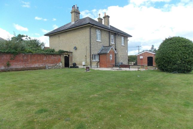 Detached house to rent in Calshot Road, Calshot, Southampton