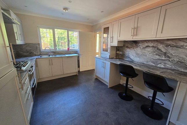 13a, The Drive, Uxbridge photo 4