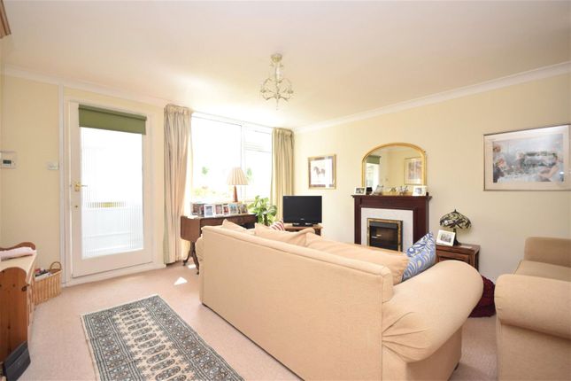 29, Strawberry Hill Close, Twickenham photo 2