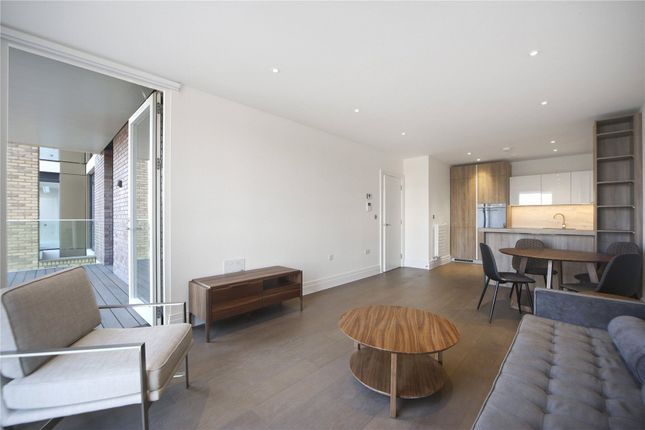 Flat for sale in Queenshurst Square, Kingston Upon Thames