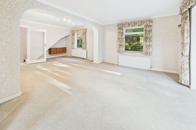 20a, Loxford Road, Caterham photo 4