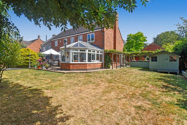 7, Glover Court, Market Harborough photo 2