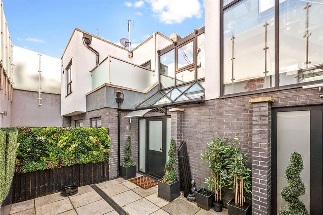 Mews house to rent in Whittlebury Mews, Primrose Hill