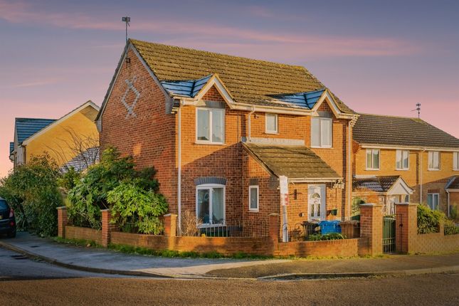 3-bed detached on 48, Applegarth Close, Corby, £300,000