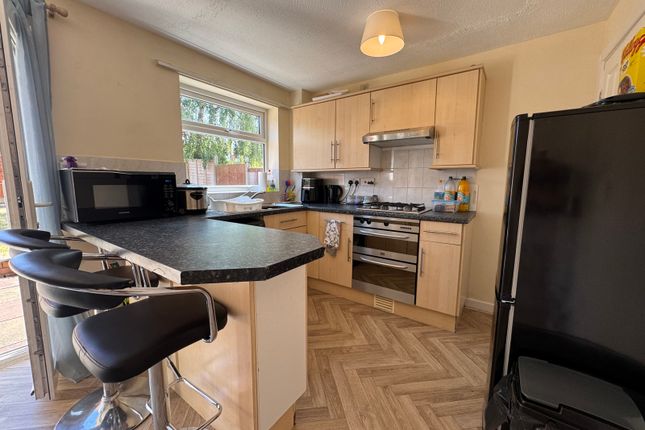 3, Trecastell Close, Greater Manchester photo 5