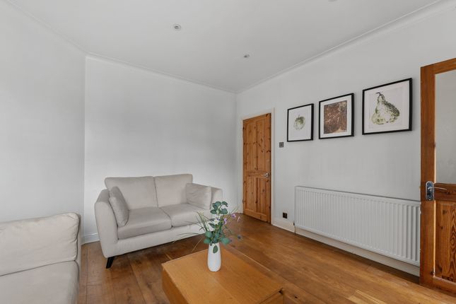 32 Brampton Road, Croydon photo 4