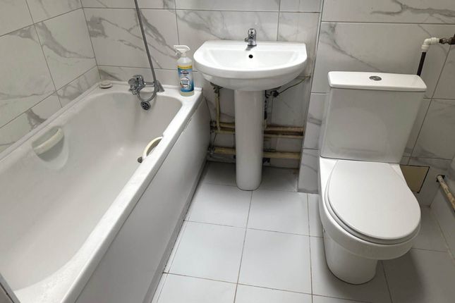 8, Rawsthorne Walk, Leicester photo 5