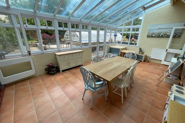 18, Lyme Road, Crewkerne photo 4