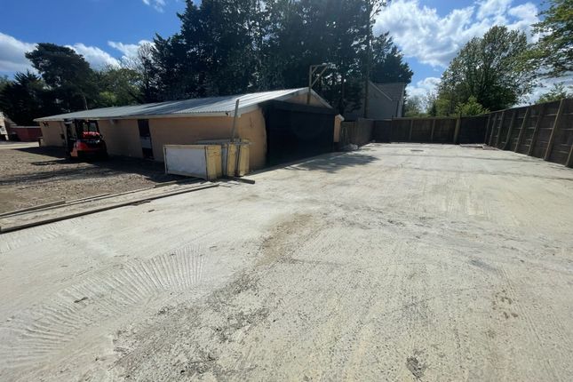 Warehouse to let in Hayes End Road, Hayes, Greater London
