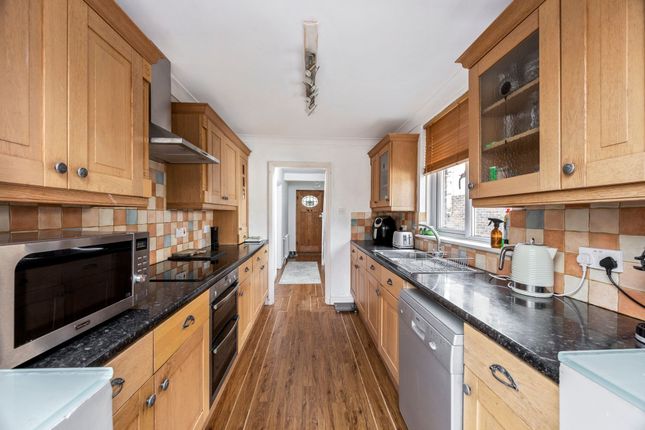 15 Dale Crescent, Brighton photo 4