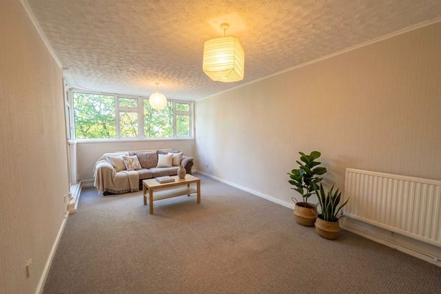 288, Brockles Mead, Harlow photo 2