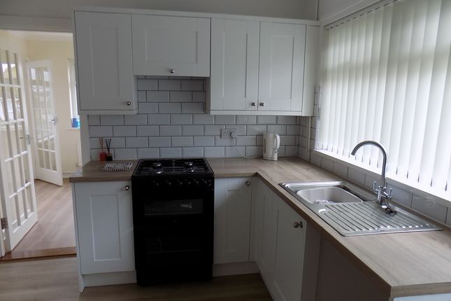 26, Vernon Close, Pontlliw, Swansea photo 3