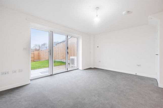 5, Lincoln Drive, Gedling photo 4