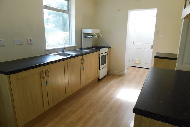 Property to rent in Barnlea Close, Hanworth