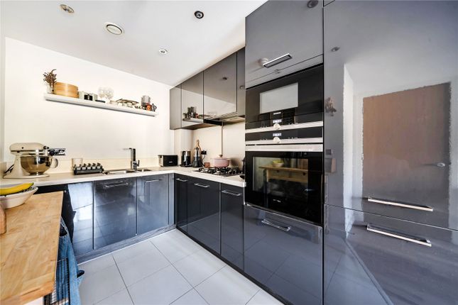 19 Swinton Court,, Mere Road, Sevenoaks photo 3