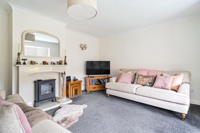 Briar-Lea, 16 Packers Way, Crewkerne photo 3