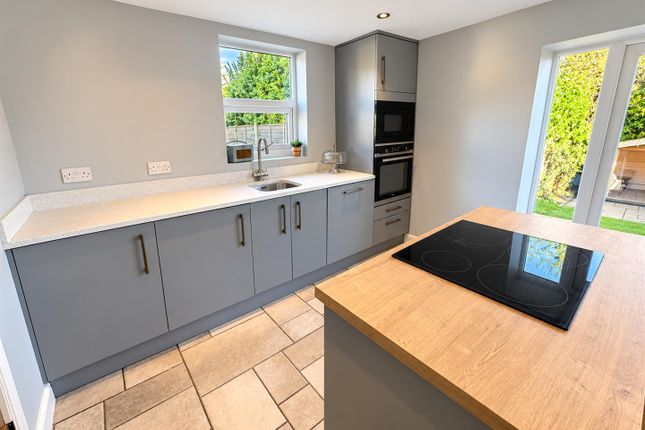 Hare Park Lane, Liversedge photo 3