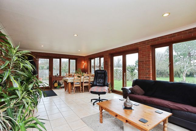 7, Caysers Croft, Tonbridge photo 4